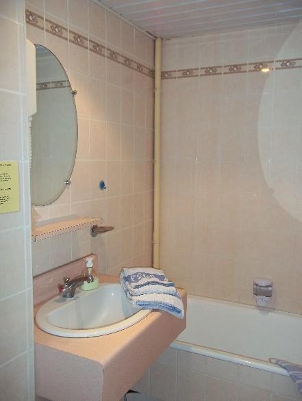 L'Etoile D'Or Hotel Bourbonne les Bains Bagian luar foto