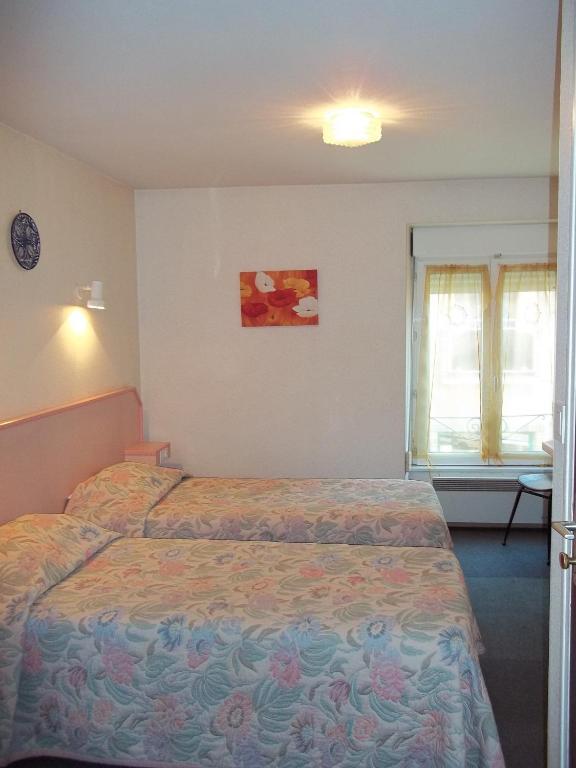 L'Etoile D'Or Hotel Bourbonne les Bains Ruang foto